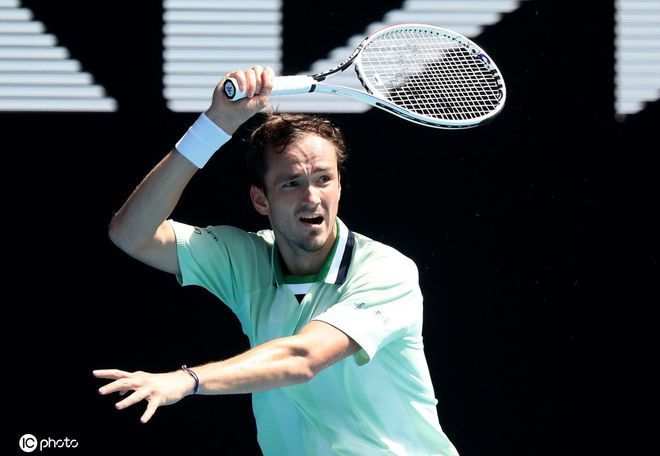 讓庫裏在每 讓庫裏在每