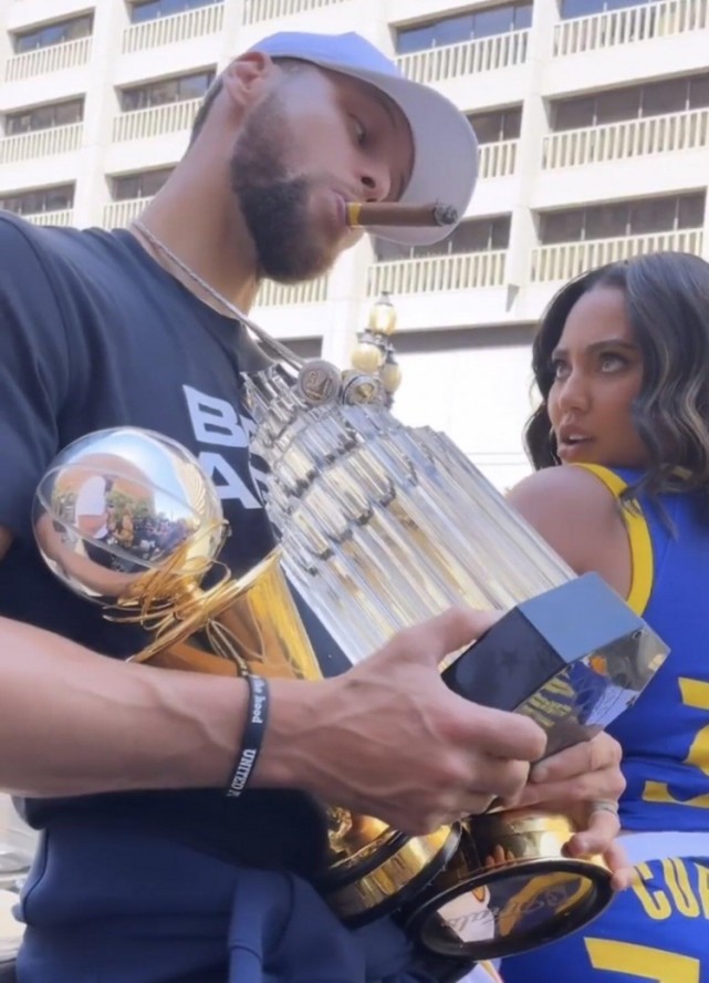 大联盟官方：2026 全明星赛投票将首次引入“球员互评”环节，提升专业评分占比