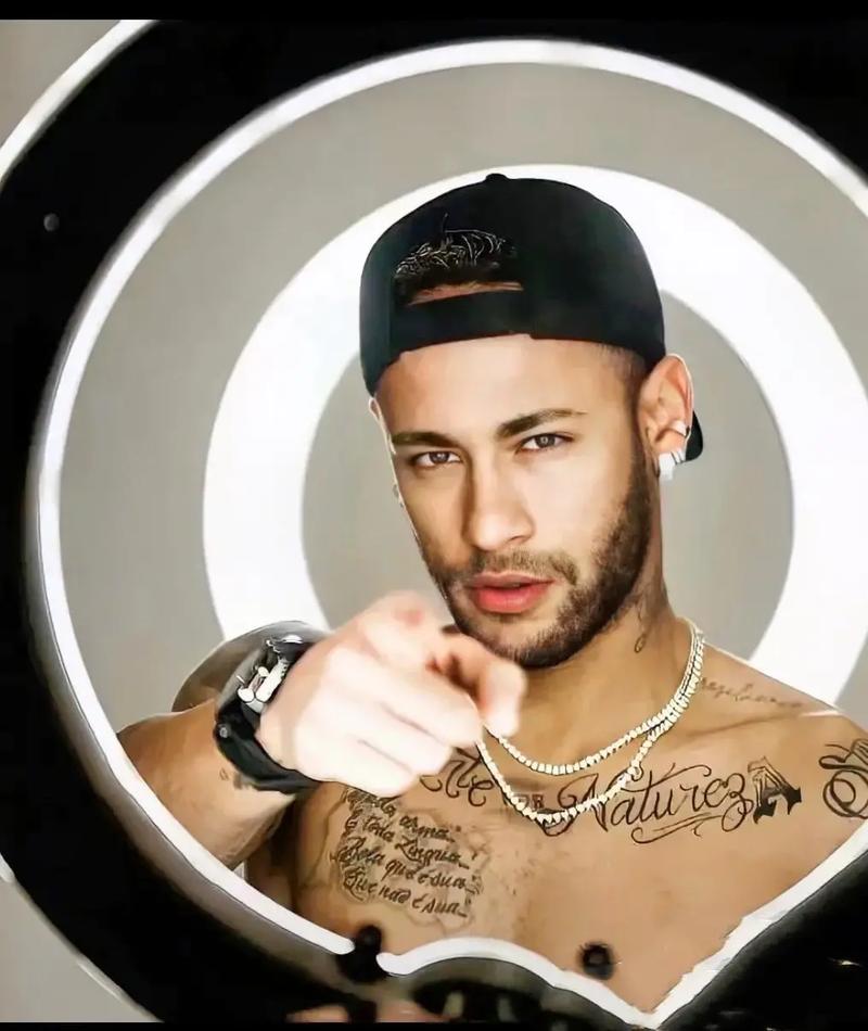 博格巴二世？曼联新帝星暗讽阿莫林贪财！曝拉什福德今夏无意回归