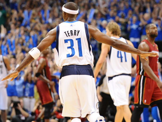 且信号到位 且信号到位