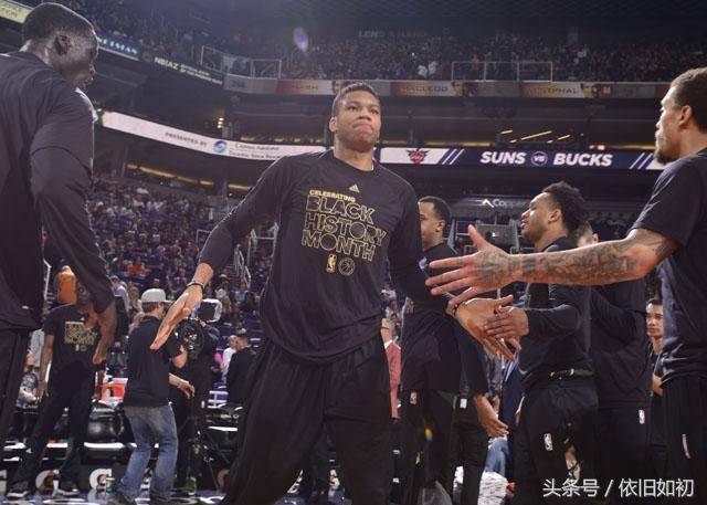 周琦与裁判 周琦与裁判