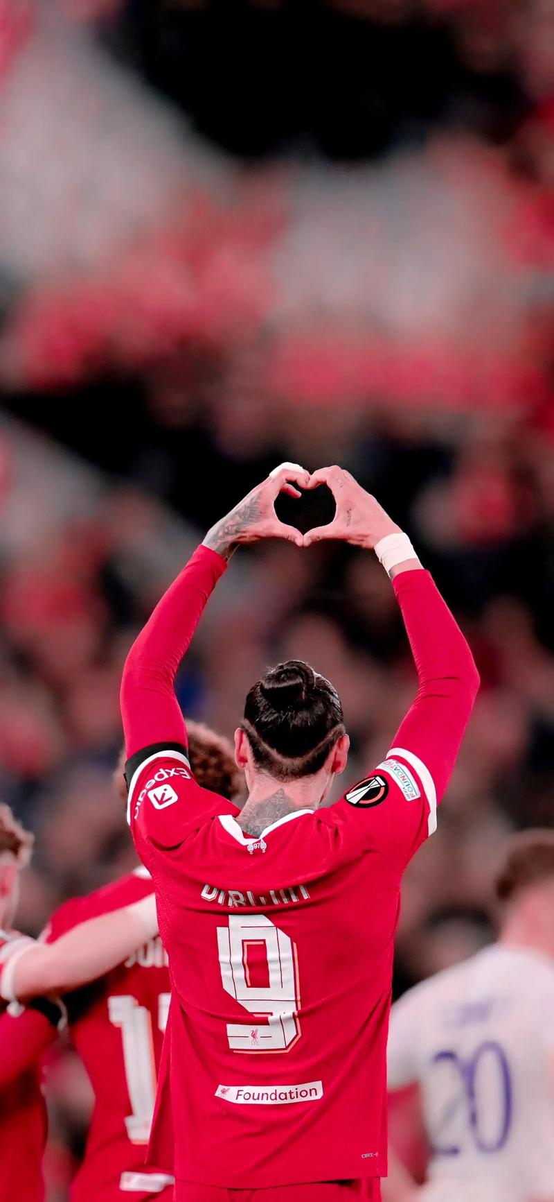 法国后卫朗克坦因酒驾+毒驾+无证驾驶造成事故，被判三年监禁